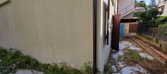 Дуплекс с 6 комнатами в Тортора, Италия № 281624 24