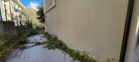 Дуплекс с 6 комнатами в Тортора, Италия № 281624 25