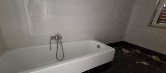 Дуплекс с 6 комнатами в Тортора, Италия № 281624 21