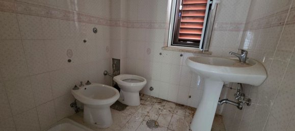 Дуплекс с 6 комнатами в Тортора, Италия № 281624 17