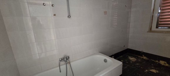 Дуплекс с 6 комнатами в Тортора, Италия № 281624 20