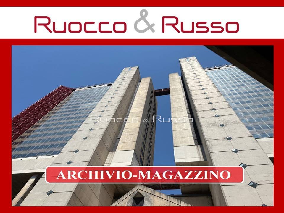 13m² Warehouse in Genoa, Italy No. 329908