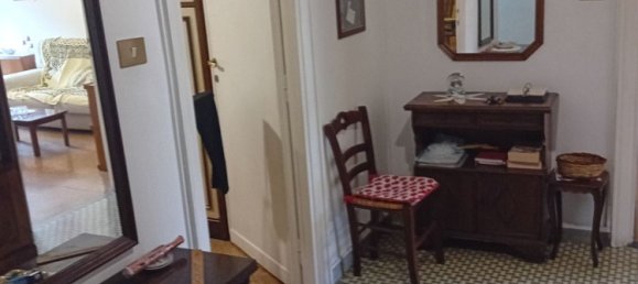 4 rooms Apartment in Rome, Italy No. 277409 2