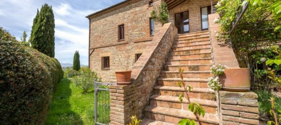 4 bedrooms Villa in Città della Pieve, Italy No. 52745 5