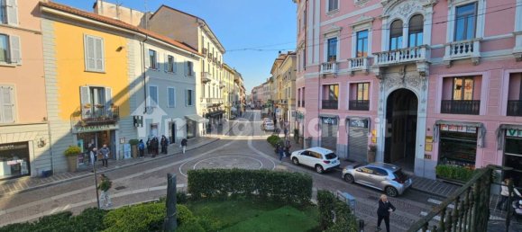 Apartamento T4 em Monza, Italy N.º 189056 21