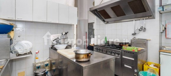 Imóvel comercial de 2 divisões em Turin, Italy N.º 330772 12