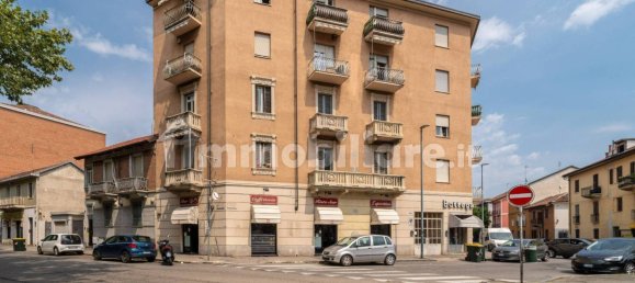 Imóvel comercial de 2 divisões em Turin, Italy N.º 330772 2