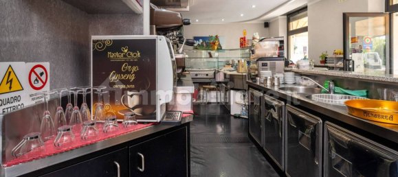 Imóvel comercial de 2 divisões em Turin, Italy N.º 330772 16