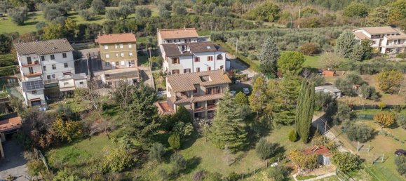 Дом с 9 комнатами в Перуджа, Италия № 50323 34