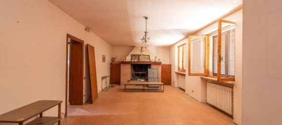 Дом с 9 комнатами в Перуджа, Италия № 50323 17