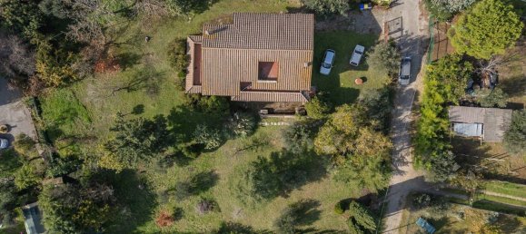 Дом с 9 комнатами в Перуджа, Италия № 50323 38