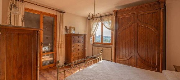 Дом с 9 комнатами в Перуджа, Италия № 50323 11