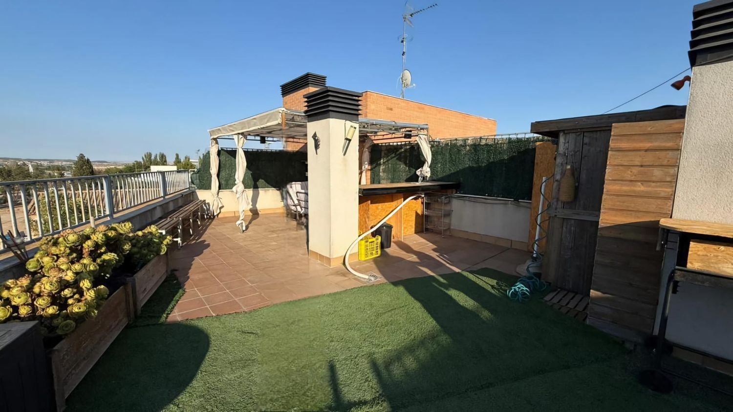 2 bedrooms Penthouse in Zaragoza, Spain No. 261528