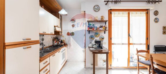3 rooms Apartment in Rome, Italy No. 55702 5