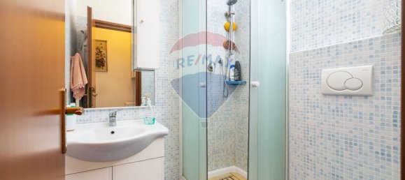 3 rooms Apartment in Rome, Italy No. 55702 9