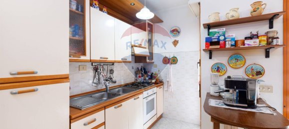 3 rooms Apartment in Rome, Italy No. 55702 4