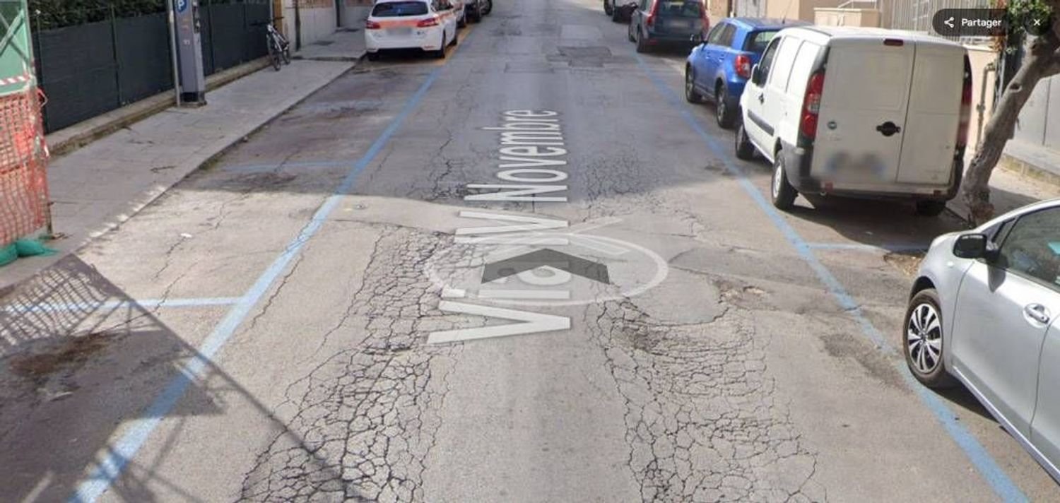 4 rooms Apartment in Falconara Marittima, Italy No. 11331