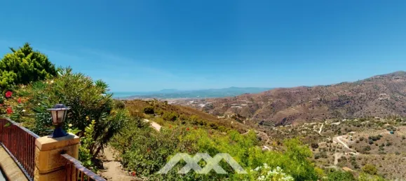 6 bedrooms Villa in Sayalonga, Spain No. 41899 24