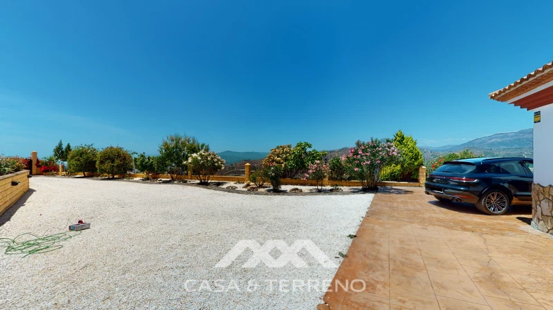 6 bedrooms Villa in Sayalonga, Spain No. 41899