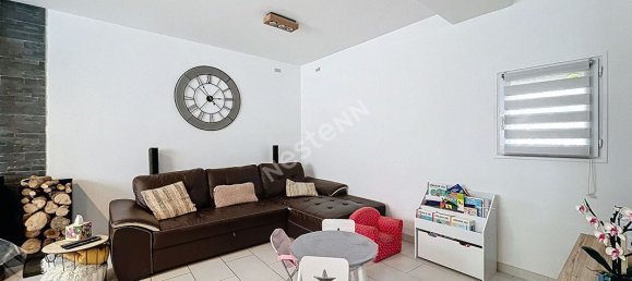 3 bedrooms House in Feneu, France No. 100753 17