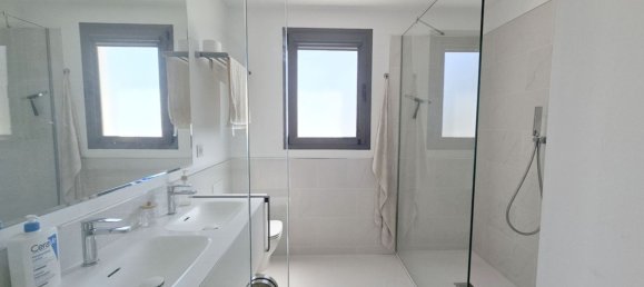 3 bedrooms Penthouse in Estepona, Spain No. 121178 19