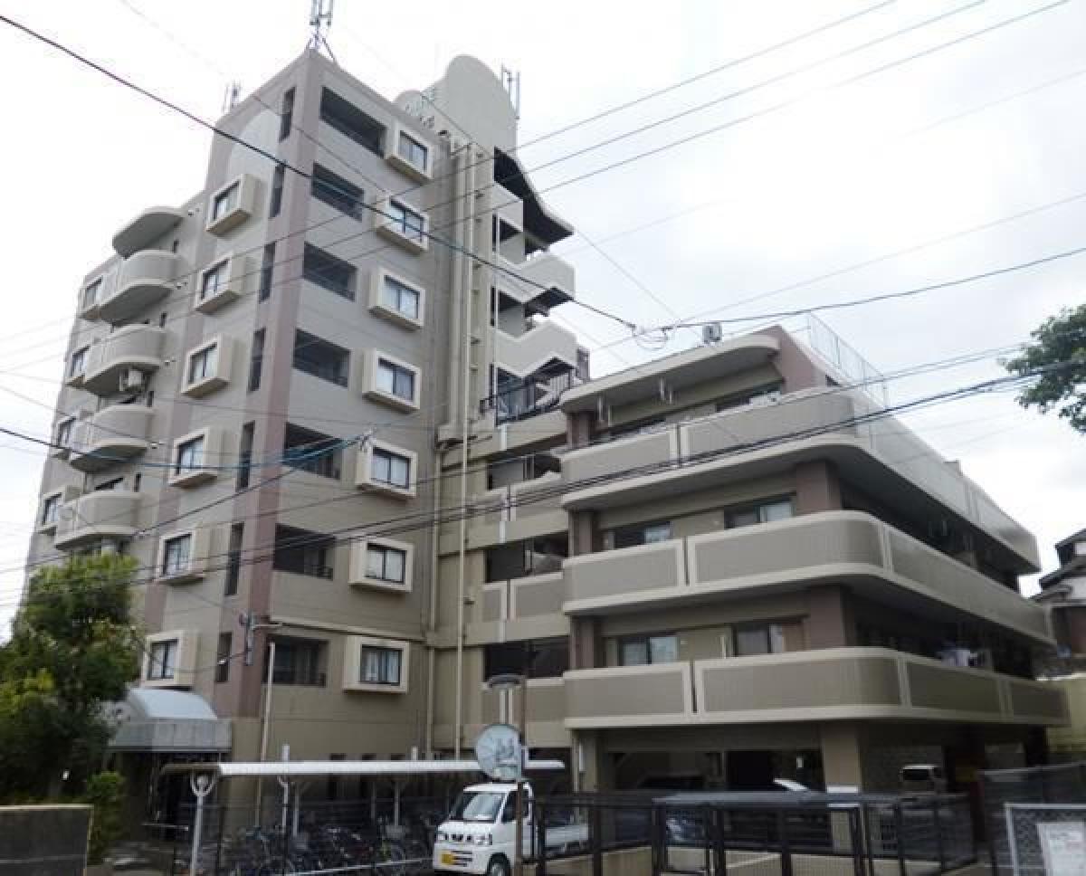 Квартира с 3 спальнями в Фукуока, Япония № 4009