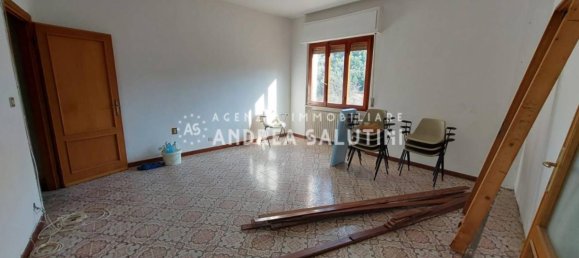 3 Schlafzimmer Wohnung in Buti, Italy, Nr. 137813 12