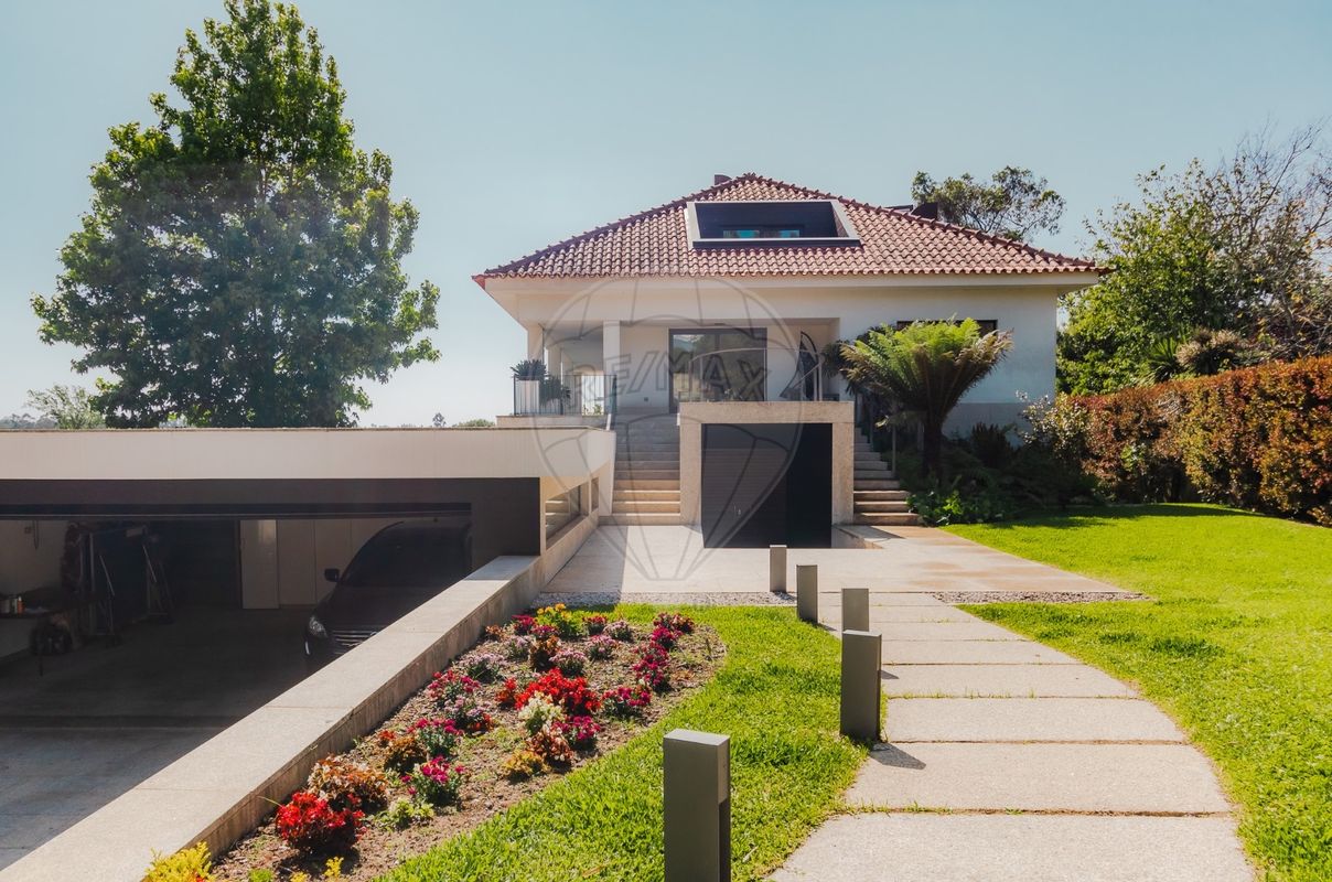 4 bedrooms Villa in Santa Maria da Feira, Portugal No. 87596