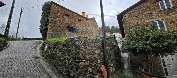 2 Schlafzimmer Haus in Seia, Portugal, Nr. 29799 8