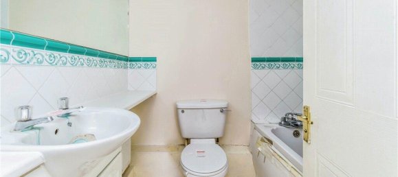 2 bedrooms Apartment in South Croydon, United Kingdom No. 8008 8