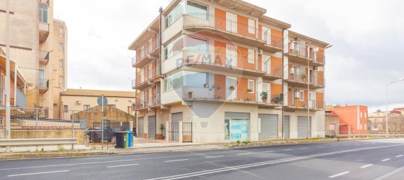 Квартира с 6 комнатами в Кальтаджироне, Италия № 103557 2