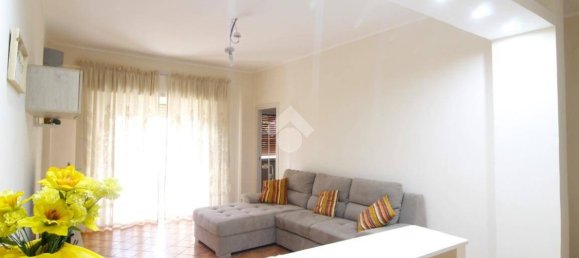 4 rooms Apartment in Portici, Italy No. 311391 2