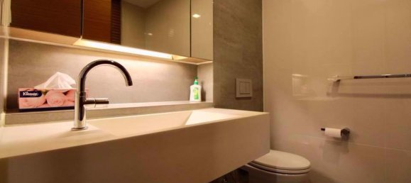 2 bedrooms Condo in Khlong Toei, Thailand No. 9800 13