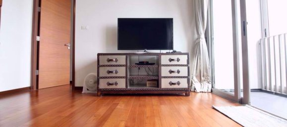 2 bedrooms Condo in Khlong Toei, Thailand No. 9800 3