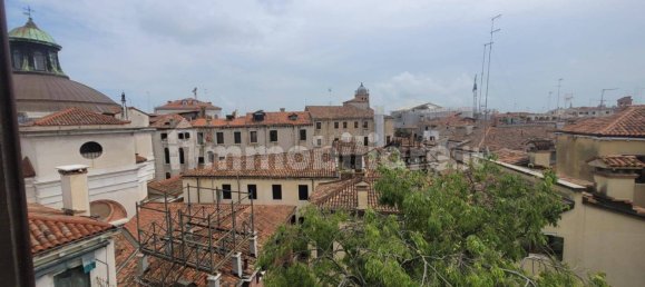 2 bedrooms Penthouse in Venice, Italy No. 59479 8