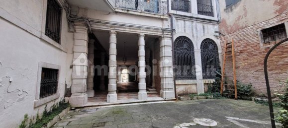 2 bedrooms Penthouse in Venice, Italy No. 59479 34