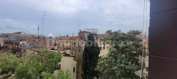2 bedrooms Penthouse in Venice, Italy No. 59479 7