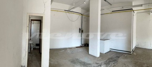 1 room Commercial property in Rome, Italy No. 218263 4