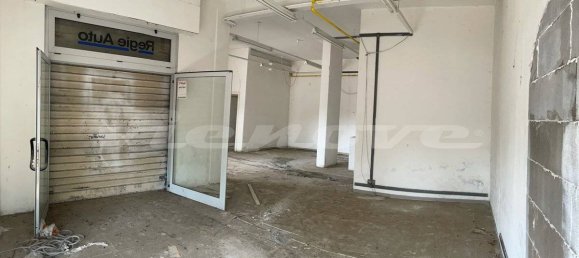 1 room Commercial property in Rome, Italy No. 218263 3