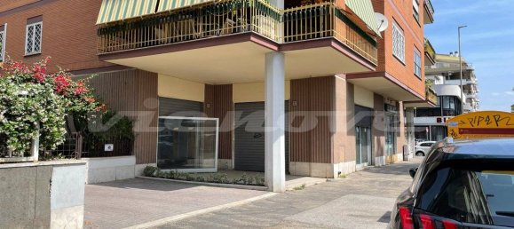 1 room Commercial property in Rome, Italy No. 218263 7