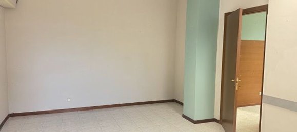 92m² Commercial property in Pessano con Bornago, Italy No. 361043 5