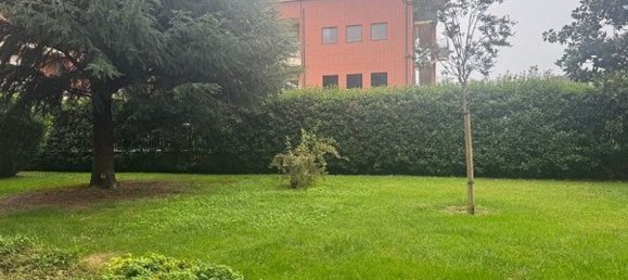 92m² Commercial property in Pessano con Bornago, Italy No. 361043 18