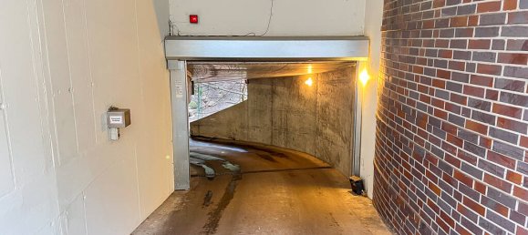  Parking in Wilmersdorf, Germany No. 53646 3