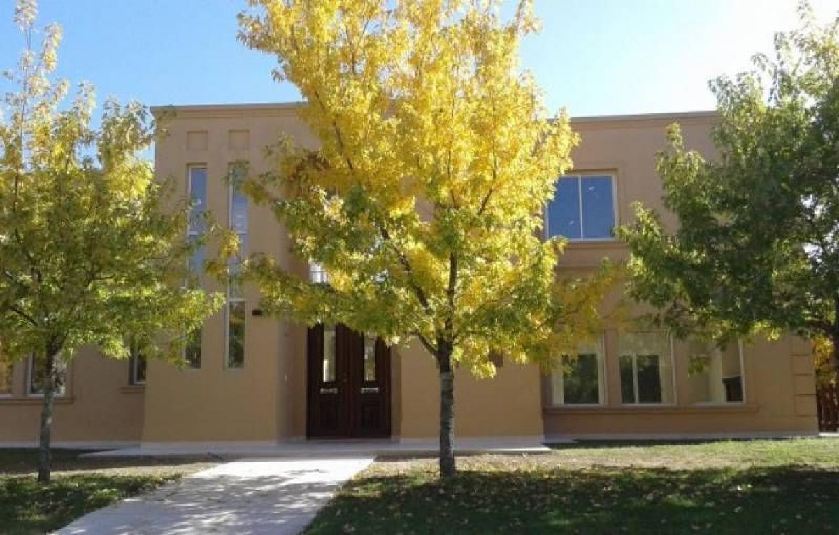 4 bedrooms House in Tigre, Argentina No. 5807