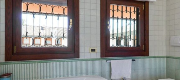 6-Zimmer Villa in Rome, Italy, Nr. 48277 21