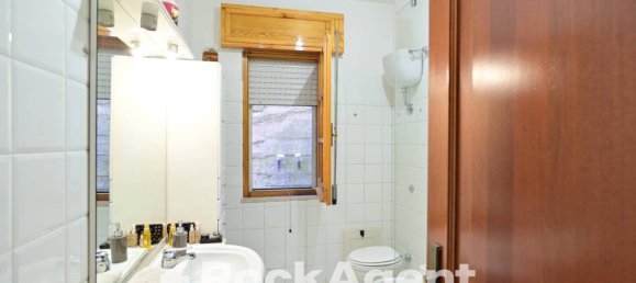 2 bedrooms Apartment in Sonnino, Italy No. 264251 9