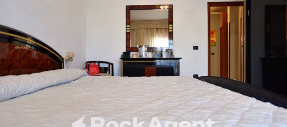 2 bedrooms Apartment in Sonnino, Italy No. 264251 15