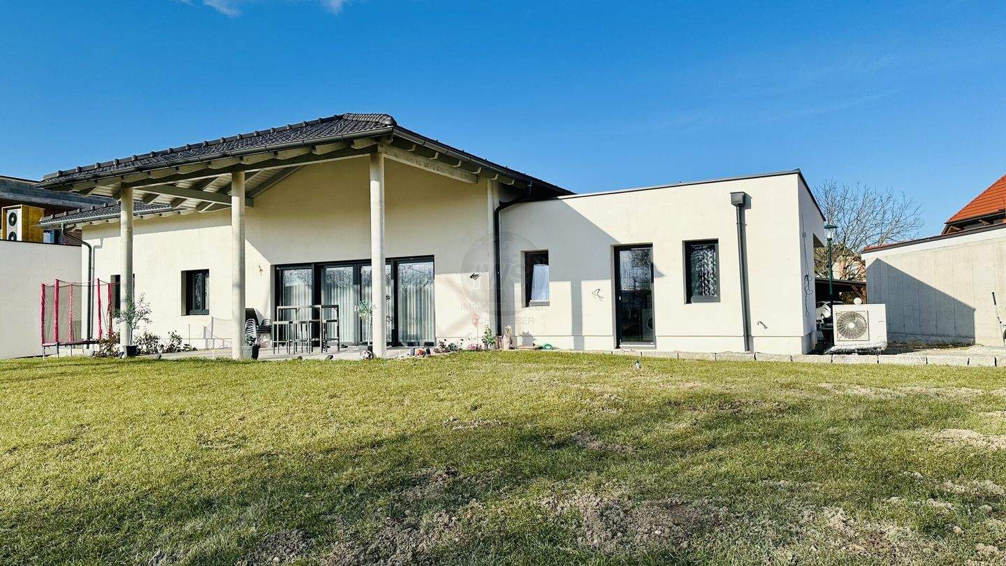 4 rooms Bungalow in Fraham, Austria No. 12613