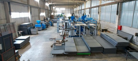 5000m² Commercial property in Izmir, Turkey No. 34165 2