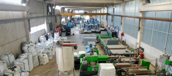 5000m² Commercial property in Izmir, Turkey No. 34165 4